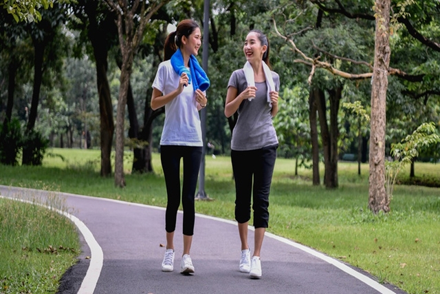 Đi bộ đốt cháy bao nhiêu calo?